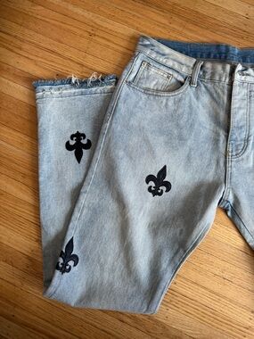 NWOT Men's Jeans with Black Fleur-de-Lis Embroidery